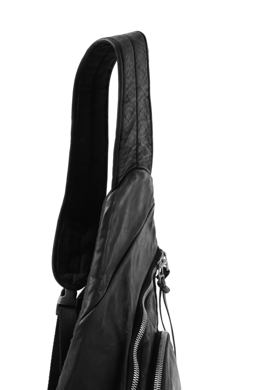 ISAMU KATAYAMA BACKLASH ONE-STRAP BACKPACK / ITALY-SHOULDER OBJECT DYED (BLACK) - Image 21