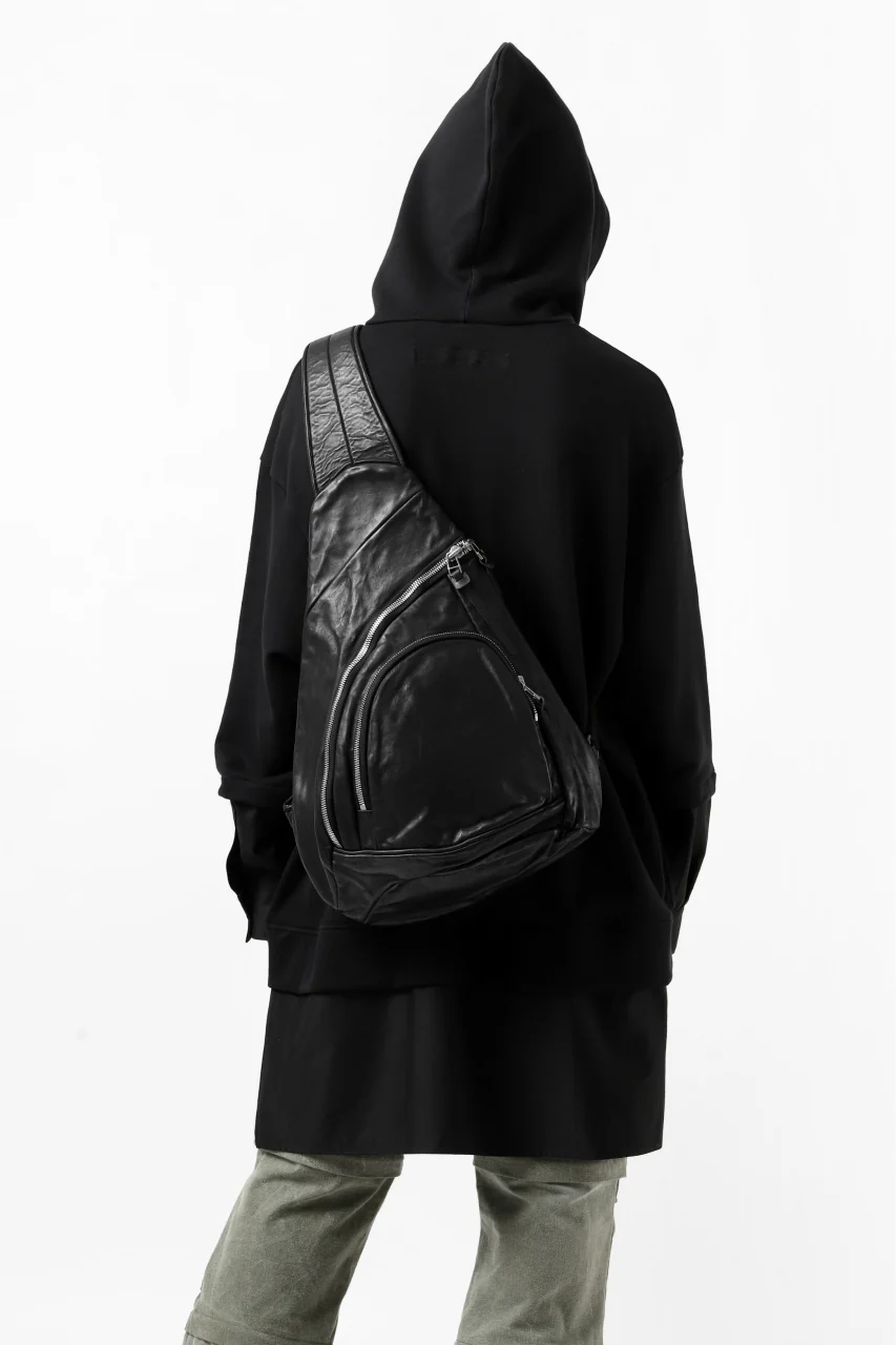 ISAMU KATAYAMA BACKLASH ONE-STRAP BACKPACK / ITALY-SHOULDER OBJECT DYED (BLACK) - Image 33