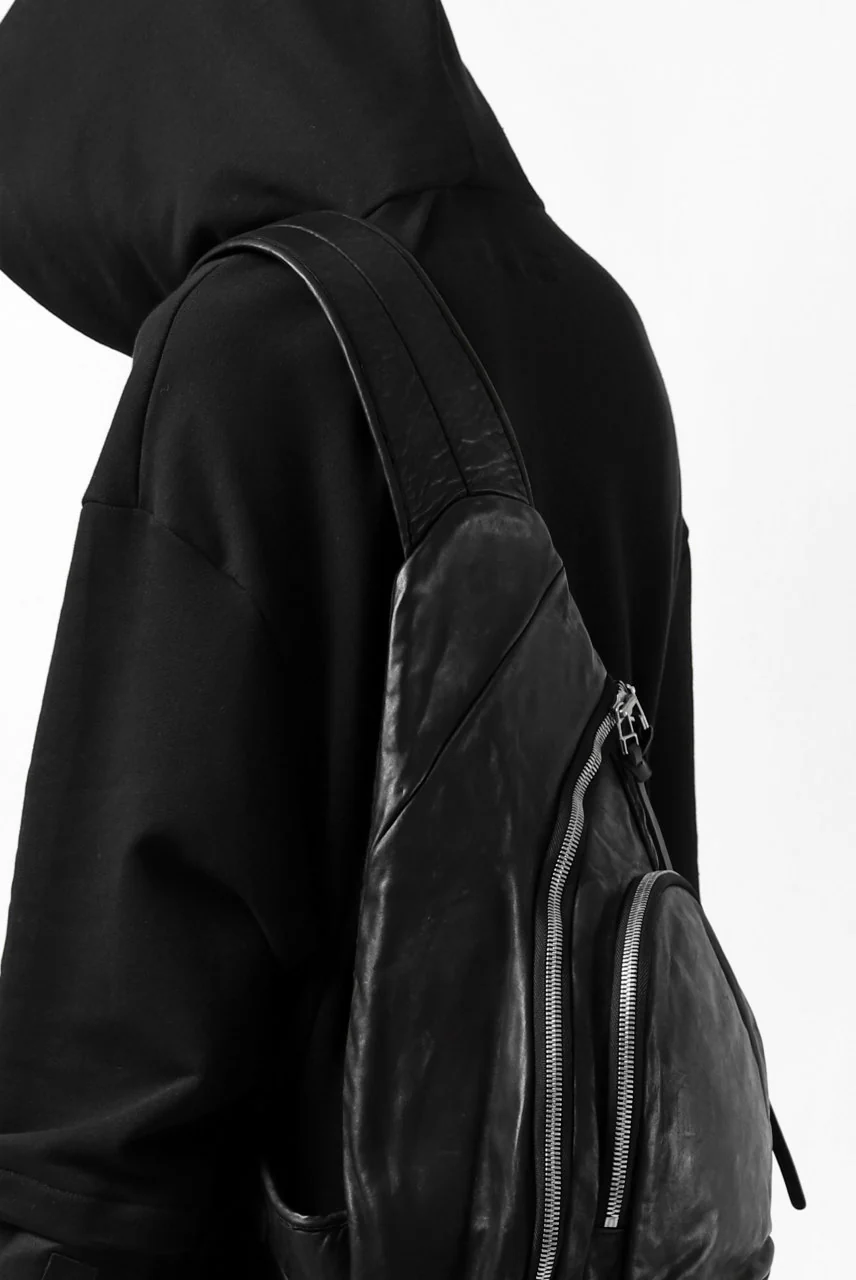 ISAMU KATAYAMA BACKLASH ONE-STRAP BACKPACK / ITALY-SHOULDER OBJECT DYED (BLACK) - Image 39