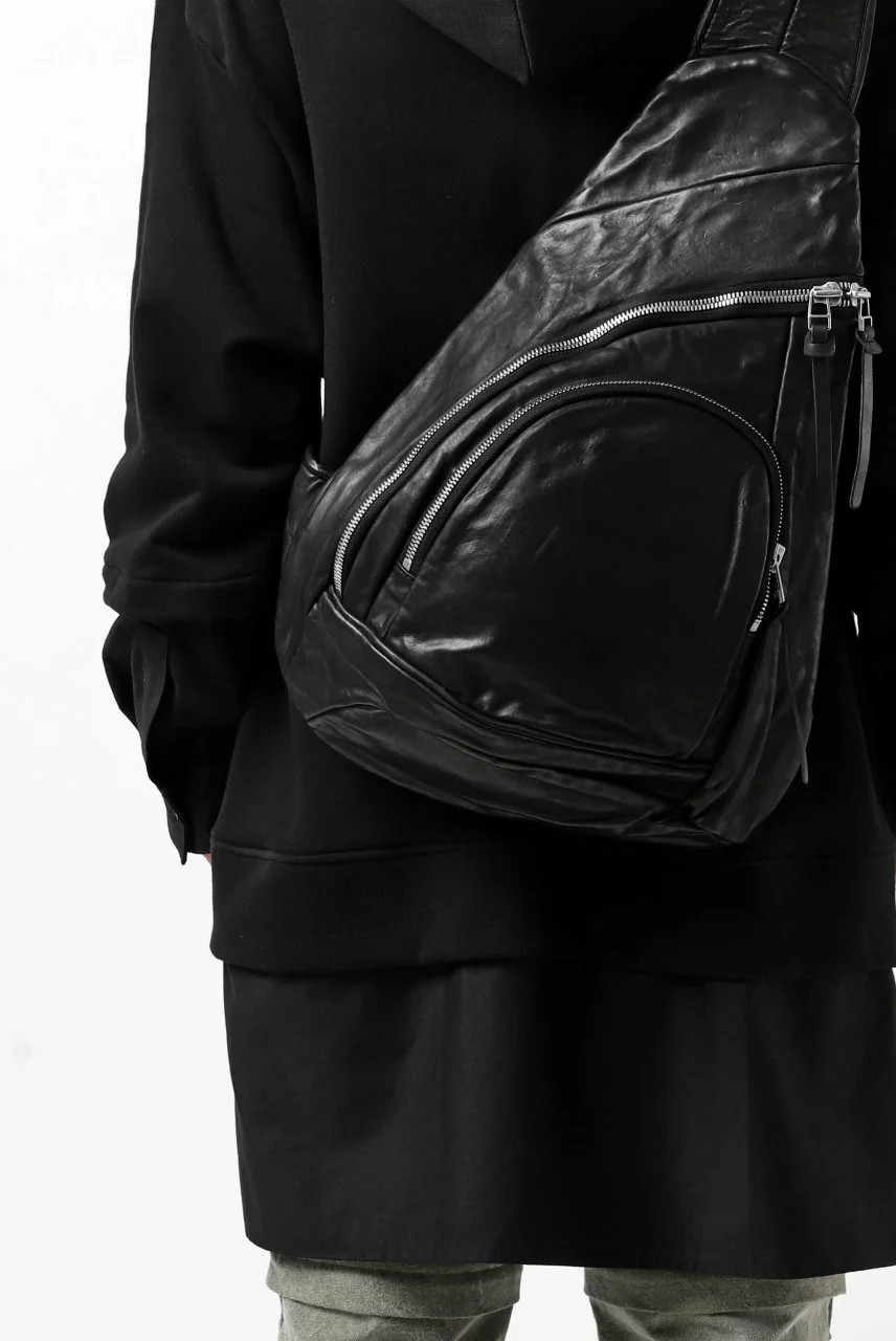ISAMU KATAYAMA BACKLASH ONE-STRAP BACKPACK / ITALY-SHOULDER OBJECT DYED (BLACK) - Image 41