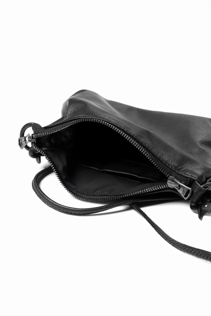 ISAMU KATAYAMA BACKLASH PORTABLE BAG / WASHABLE STEER (BLACK) - Image 13