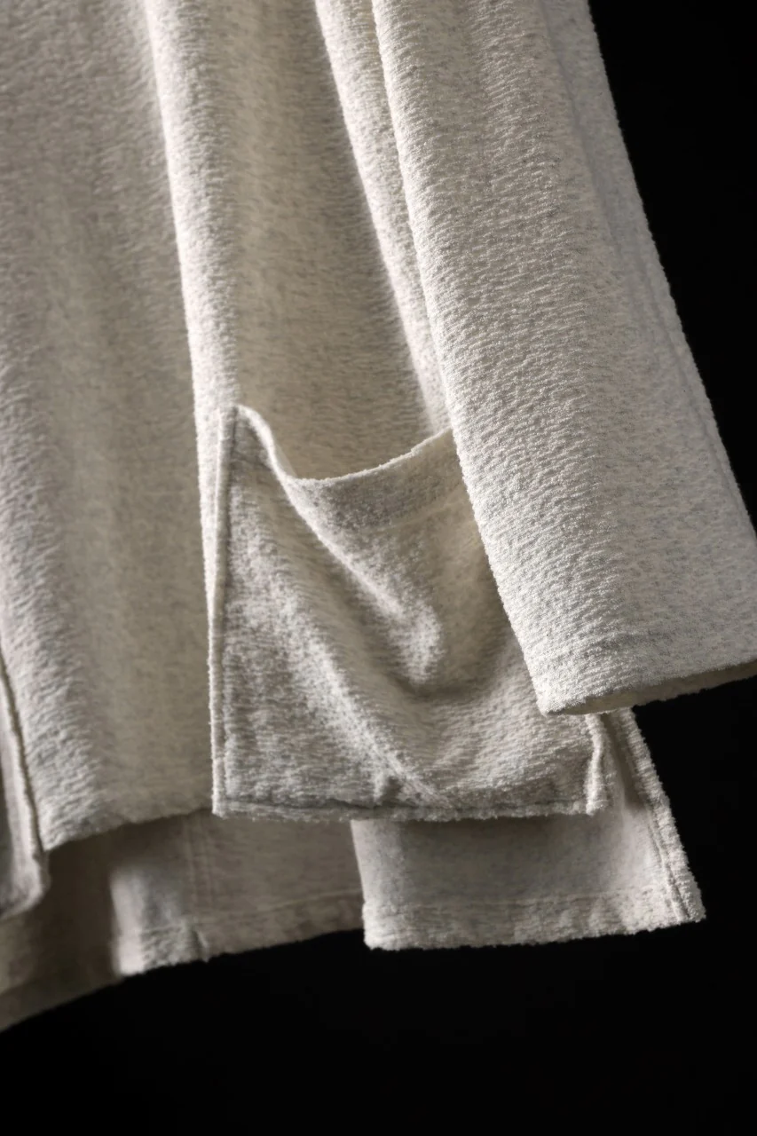 ISAMU KATAYAMA BACKLASH RANDOM PILE FABRIC L/S RELAXY TOPS (BEIGE) - Image 11