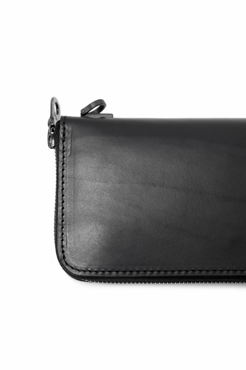 ISAMU KATAYAMA BACKLASH ROUND FASTNER WALLET / GUIDI CALF (BLACK) - Image 5