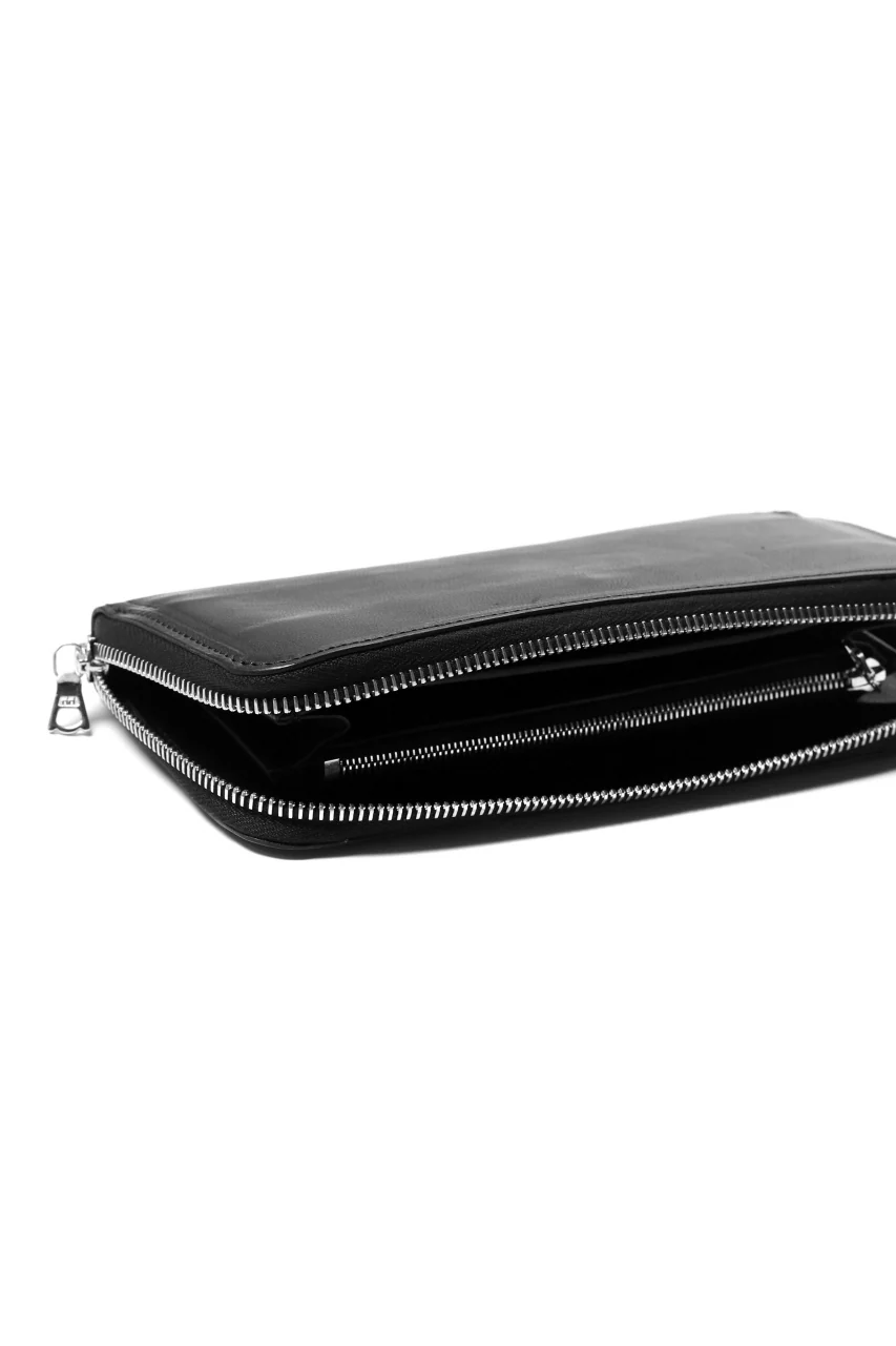 ISAMU KATAYAMA BACKLASH ROUND FASTNER WALLET / ITALY HORSE LEATHER (VACHETTA FINISHED / BLACK) - Image 15