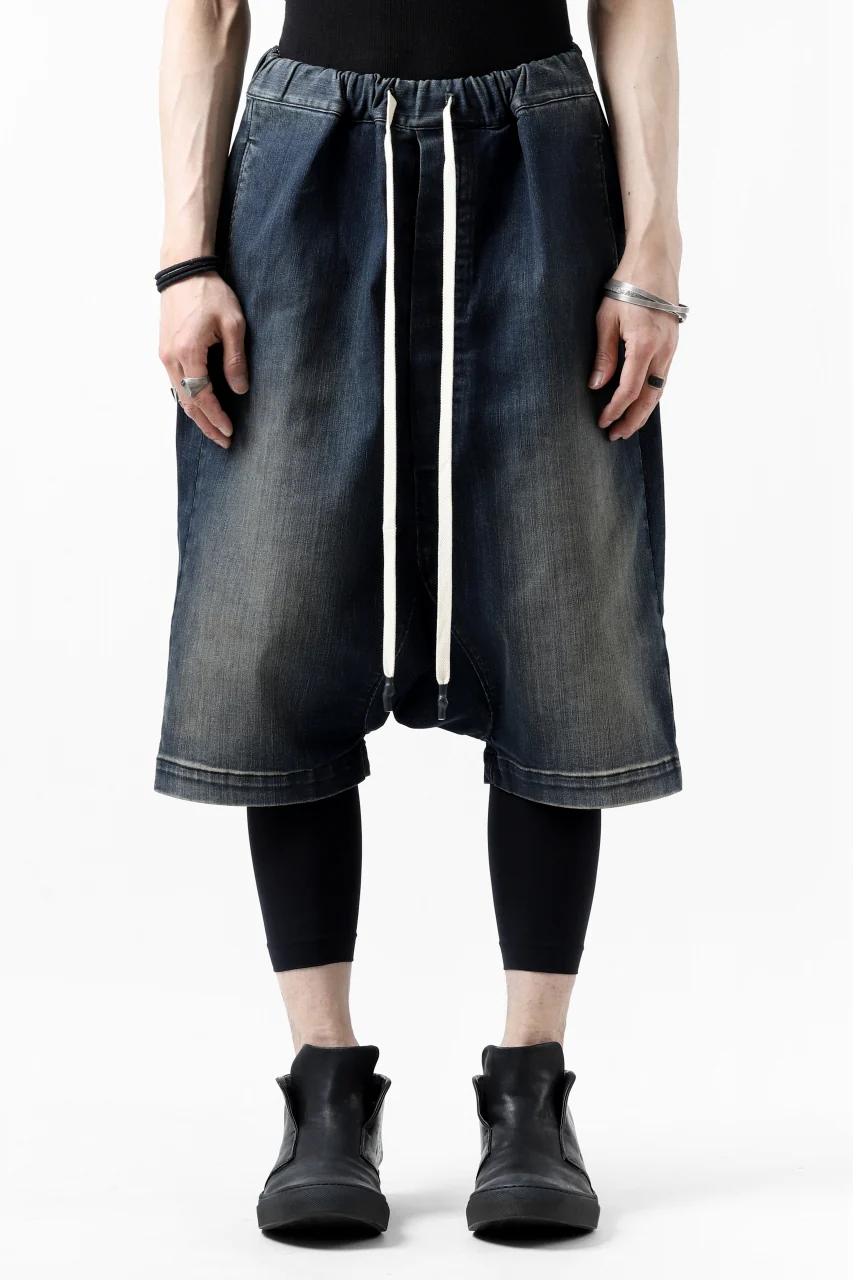 ISAMU KATAYAMA BACKLASH SARROUEL DENIM SHORTS / EXTREME STRETCH DIRTY (INDIGO) - Image 2