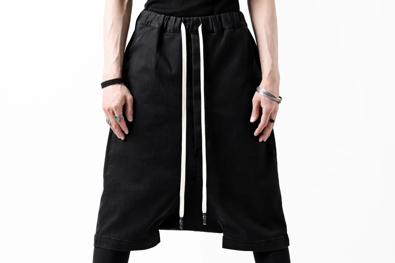 ISAMU KATAYAMA BACKLASH SARROUEL DENIM SHORTS / EXTREME STRETCH WASHER (BLACK) - Image 29