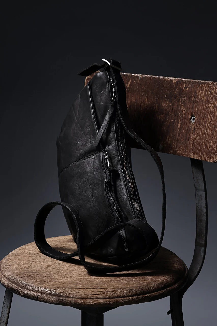 ISAMU KATAYAMA BACKLASH SHOULDER BAG / OBJECT DYED DOUBLE SHOULDER LEATHER (BLACK) - Image 21