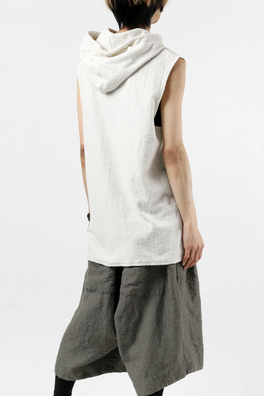 ISAMU KATAYAMA BACKLASH SLEEVELESS HOODIE CUT & SEWN / RANDOM PILE FABRIC (BEIGE) - Image 15