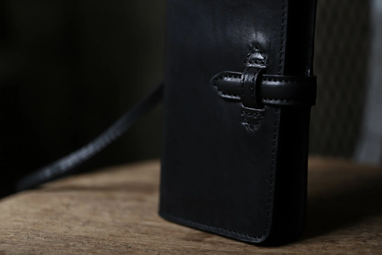 ISAMU KATAYAMA BACKLASH SMART PHONE CASE / PURSE LARGE / ITALY DOUBLE SHOULDER (BLACK) - Image 16