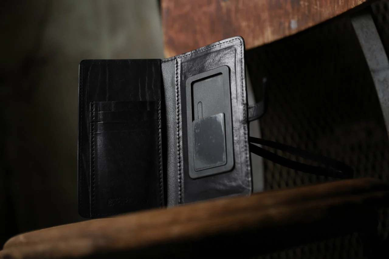 ISAMU KATAYAMA BACKLASH SMART PHONE CASE / PURSE LARGE / ITALY DOUBLE SHOULDER (BLACK) - Image 20