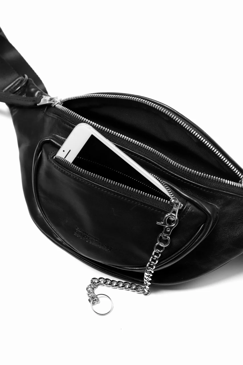 ISAMU KATAYAMA BACKLASH SMART SHOULDER BAG / WAXY HORSE (BLACK) - Image 17