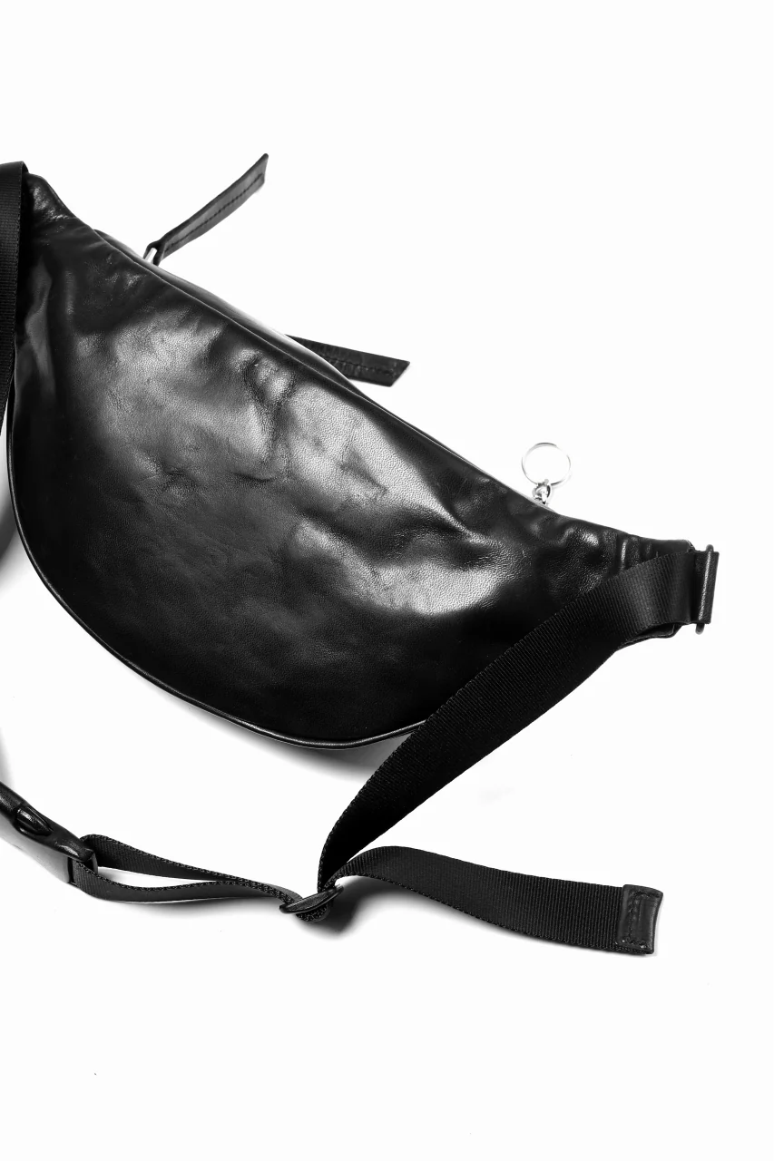 ISAMU KATAYAMA BACKLASH SMART SHOULDER BAG / WAXY HORSE (BLACK) - Image 19