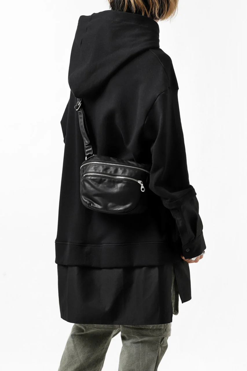 ISAMU KATAYAMA BACKLASH STRAP ZIP BAG / MONOCHROME LUXURY STEER (BLACK) - Image 14