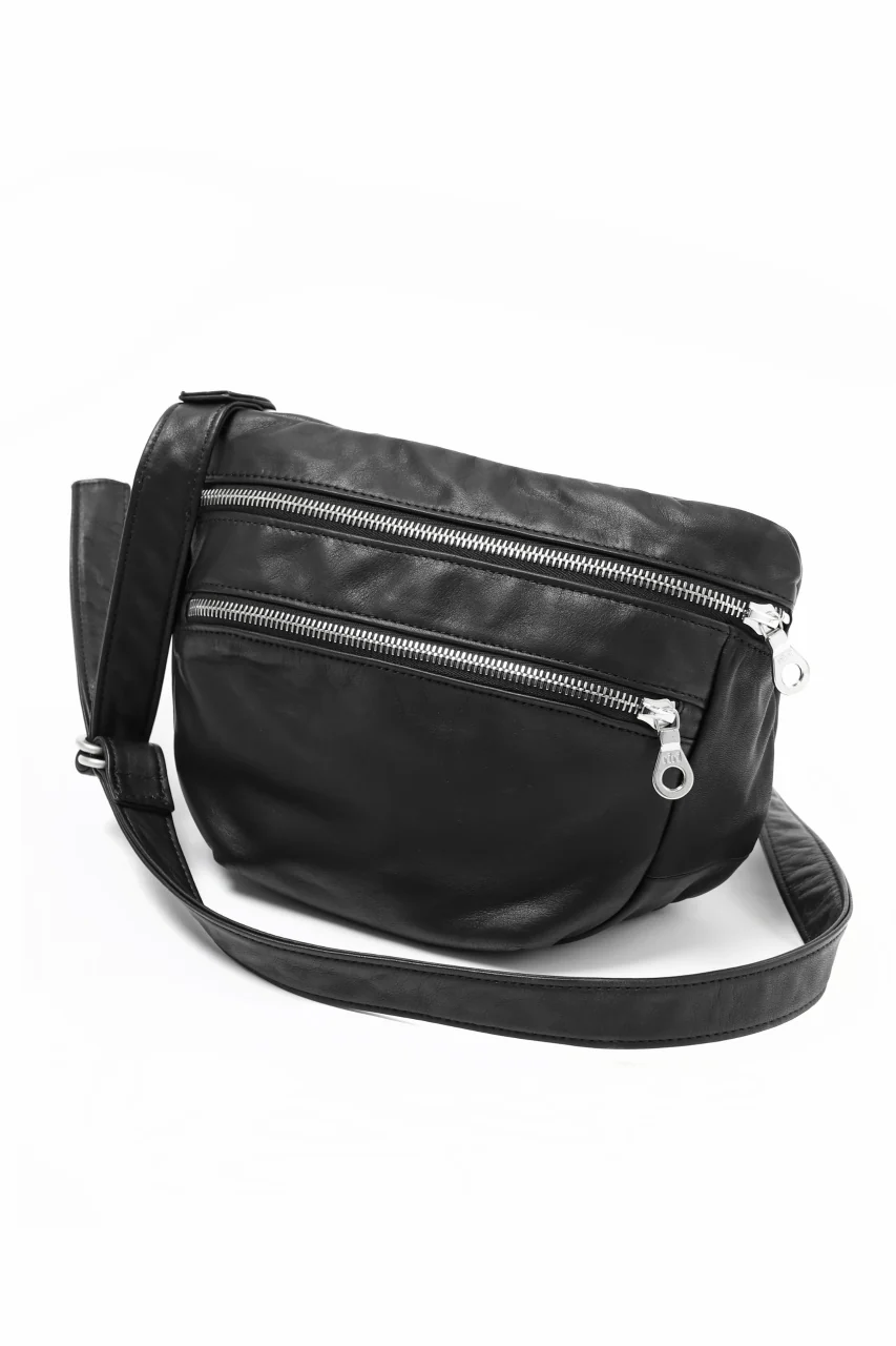 ISAMU KATAYAMA BACKLASH STRAP ZIP BAG / MONOCHROME LUXURY STEER (BLACK) - Image 2