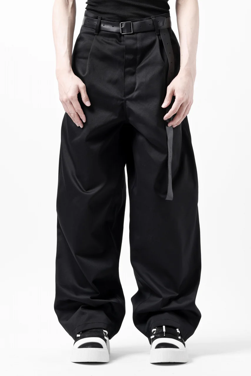 ISAMU KATAYAMA BACKLASH TUCK WIDE PANTS / HIGH DENSITY CHINO CLOTH (BLACK) - Image 2