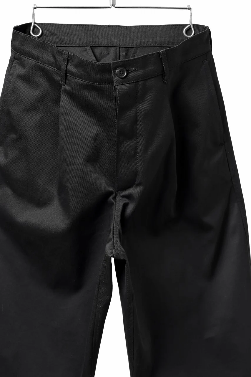 ISAMU KATAYAMA BACKLASH TUCK WIDE PANTS / HIGH DENSITY CHINO CLOTH (BLACK) - Image 20