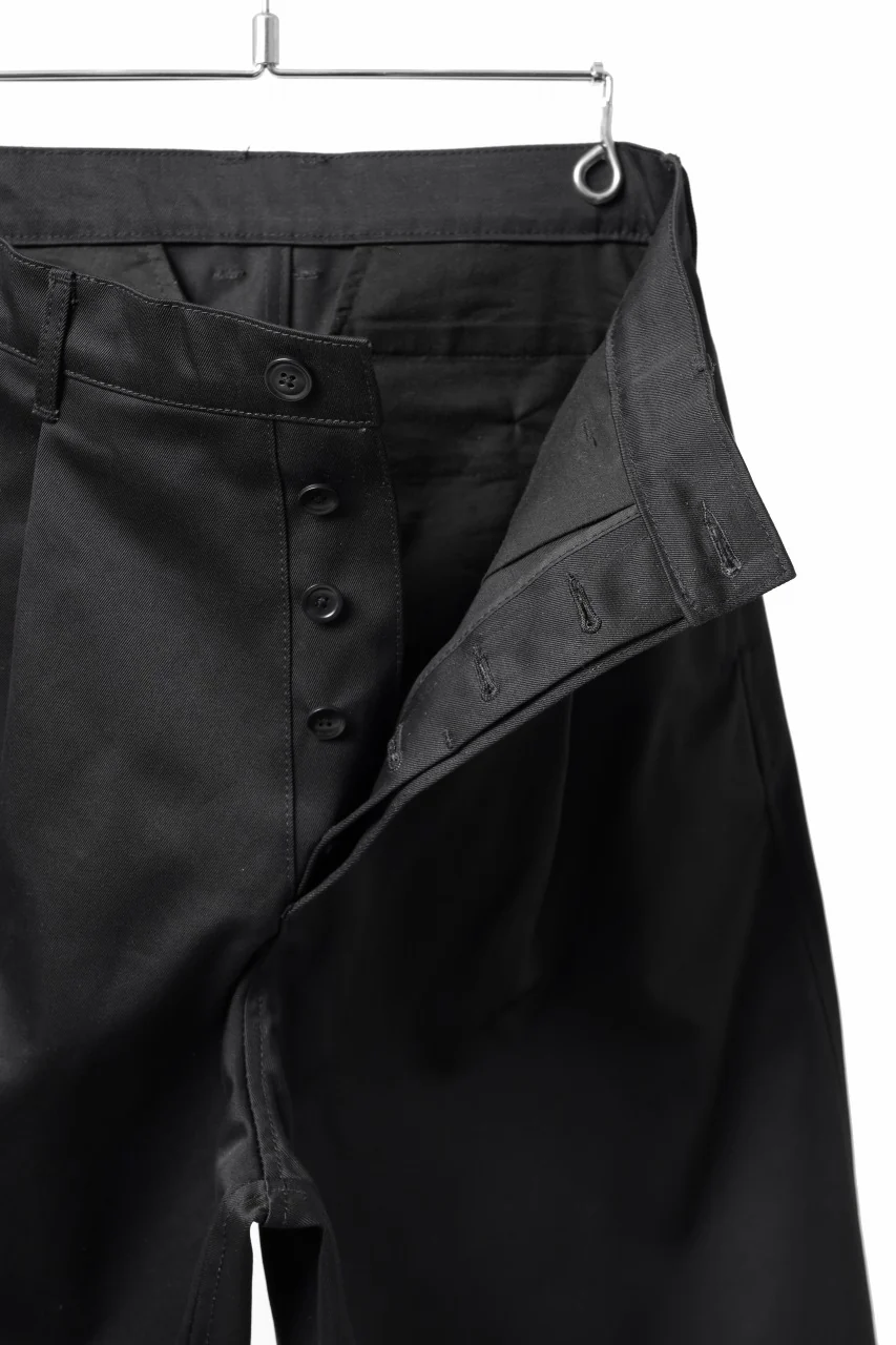 ISAMU KATAYAMA BACKLASH TUCK WIDE PANTS / HIGH DENSITY CHINO CLOTH (BLACK) - Image 24