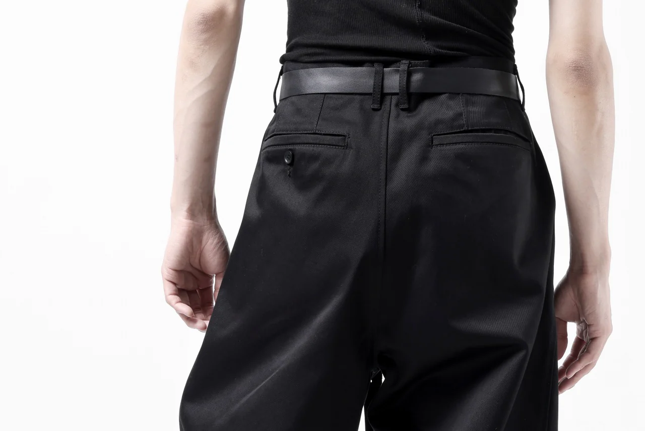 ISAMU KATAYAMA BACKLASH TUCK WIDE PANTS / HIGH DENSITY CHINO CLOTH (BLACK) - Image 32