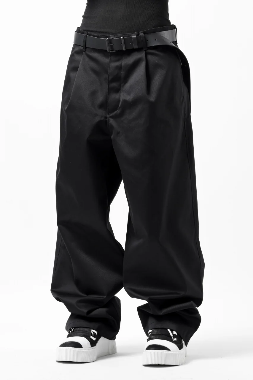 ISAMU KATAYAMA BACKLASH TUCK WIDE PANTS / HIGH DENSITY CHINO CLOTH (BLACK) - Image 4