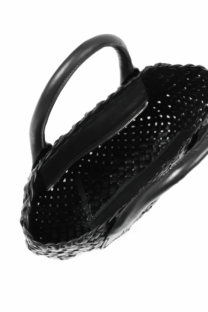 ISAMU KATAYAMA BACKLASH VEGETABLE TANNED BUFFALO MUSOU INTRECCIATO SMALL TOTE BAG (BLACK) - Image 12