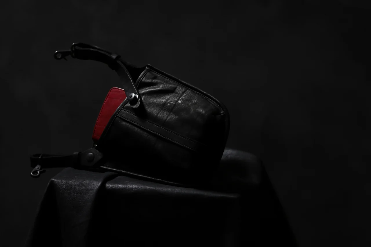 ISAMU KATAYAMA BACKLASH WAIST HANG BAG / DOUBLE-SHOULDER OBJECT DYED (BLACK) - Image 32