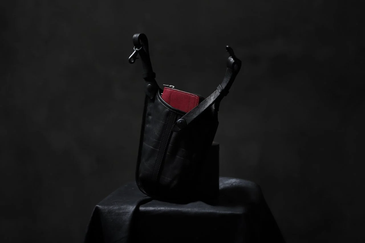ISAMU KATAYAMA BACKLASH WAIST-HANG BAG / DOUBLE SHOULDER OBJECT DYED (BLACK) - Image 29