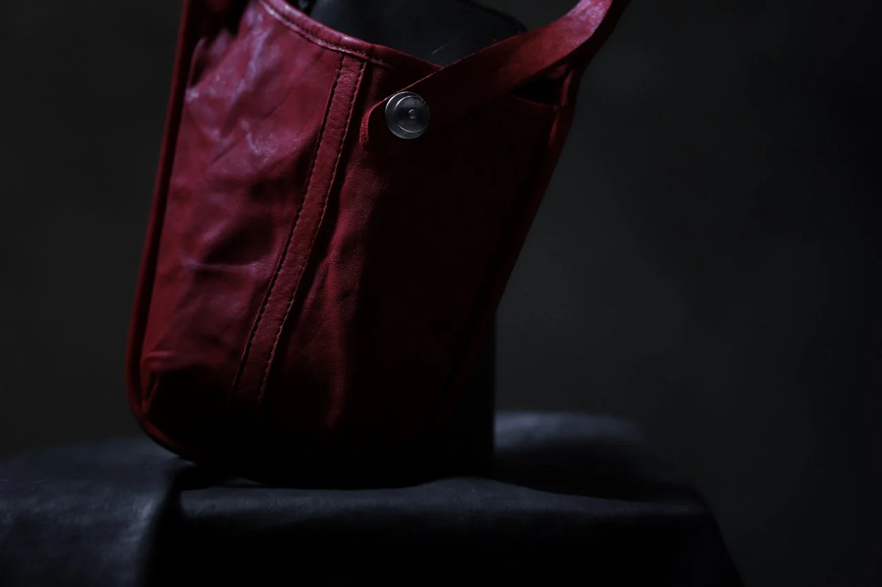 ISAMU KATAYAMA BACKLASH WAIST-HANG BAG / DOUBLE SHOULDER OBJECT DYED (RED) - Image 28