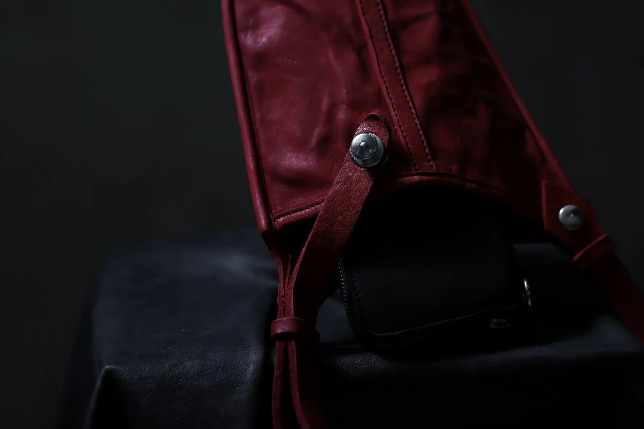 ISAMU KATAYAMA BACKLASH WAIST-HANG BAG / DOUBLE SHOULDER OBJECT DYED (RED) - Image 34
