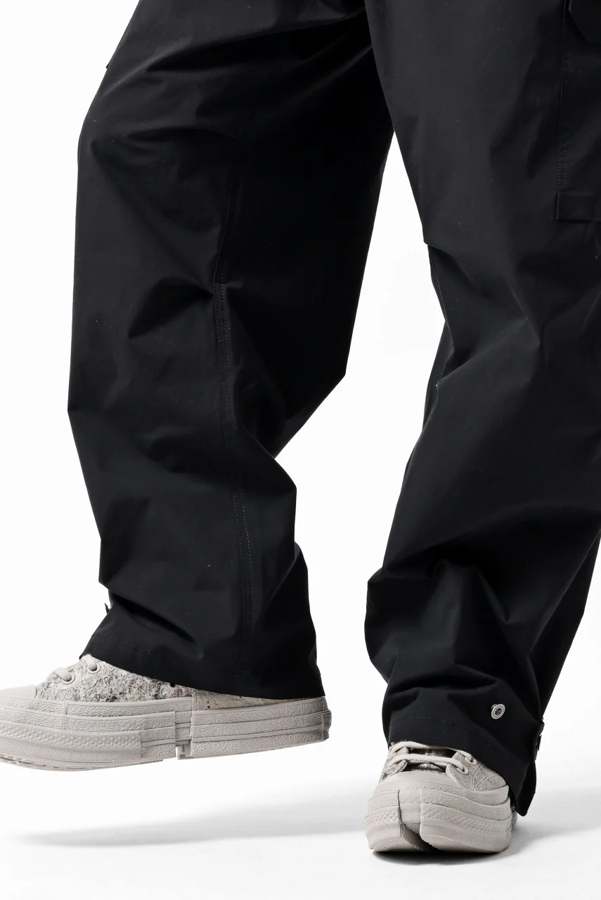 ISAMU KATAYAMA BACKLASH WIDE CARGO PANTS / STRETCH TYPEWRITER CLOTH (BLACK) - Image 12