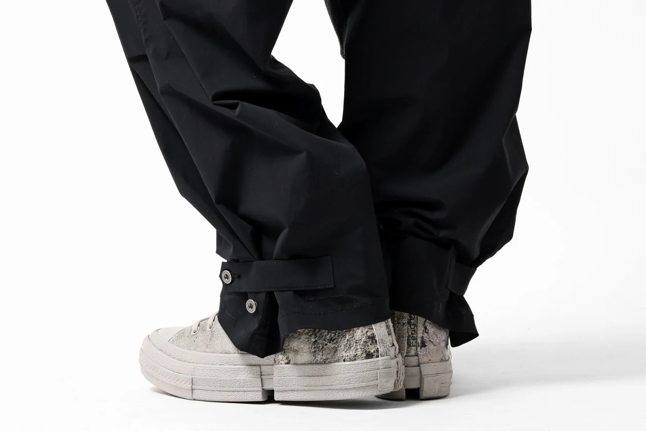 ISAMU KATAYAMA BACKLASH WIDE CARGO PANTS / STRETCH TYPEWRITER CLOTH (BLACK) - Image 46