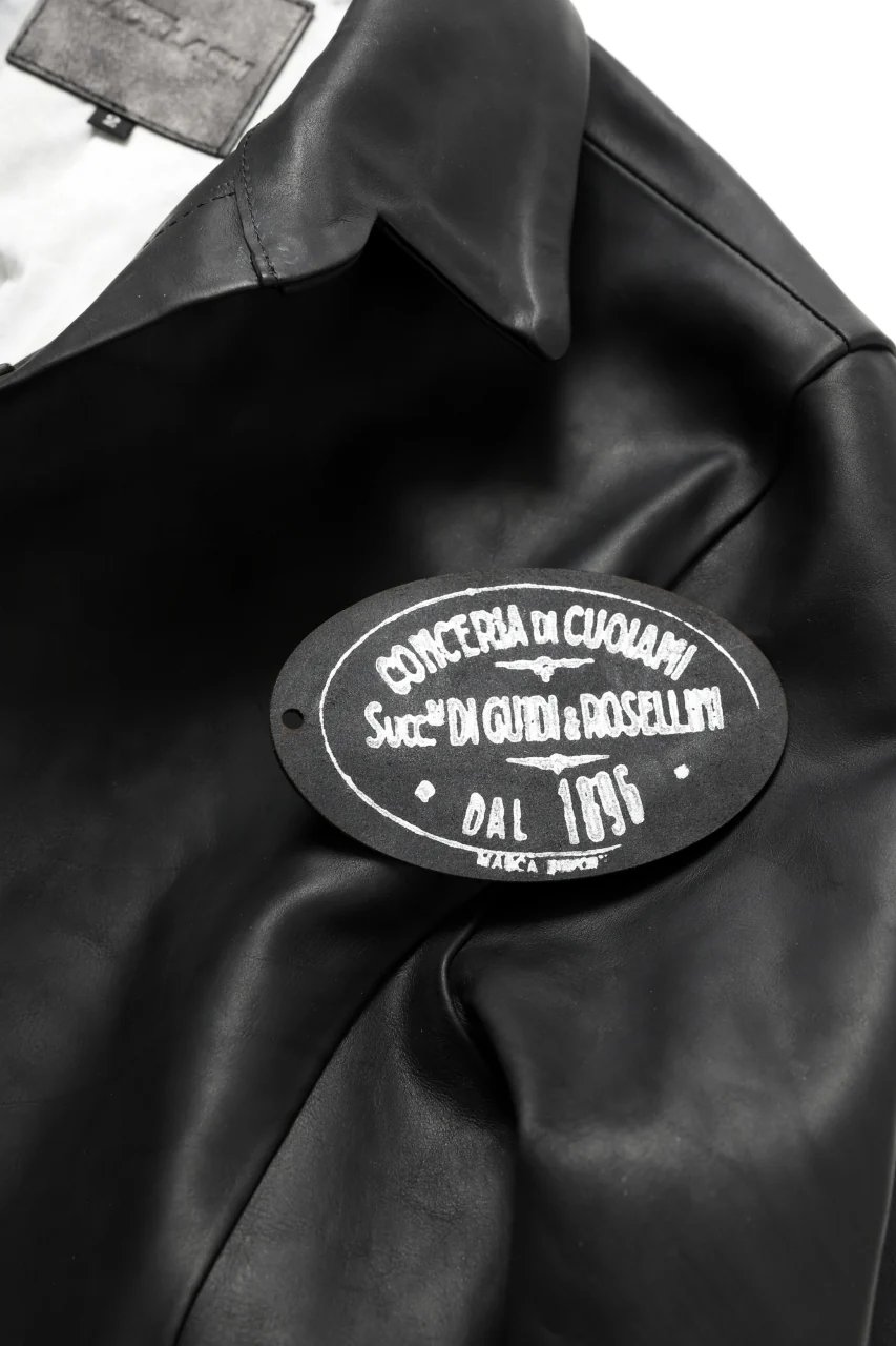 ISAMU KATAYAMA BACKLASH xx GUIDI COMMA 8 LEATHER SHIRT / CALF "Vitello Fiore Volonato" (BLACK) - Image 36