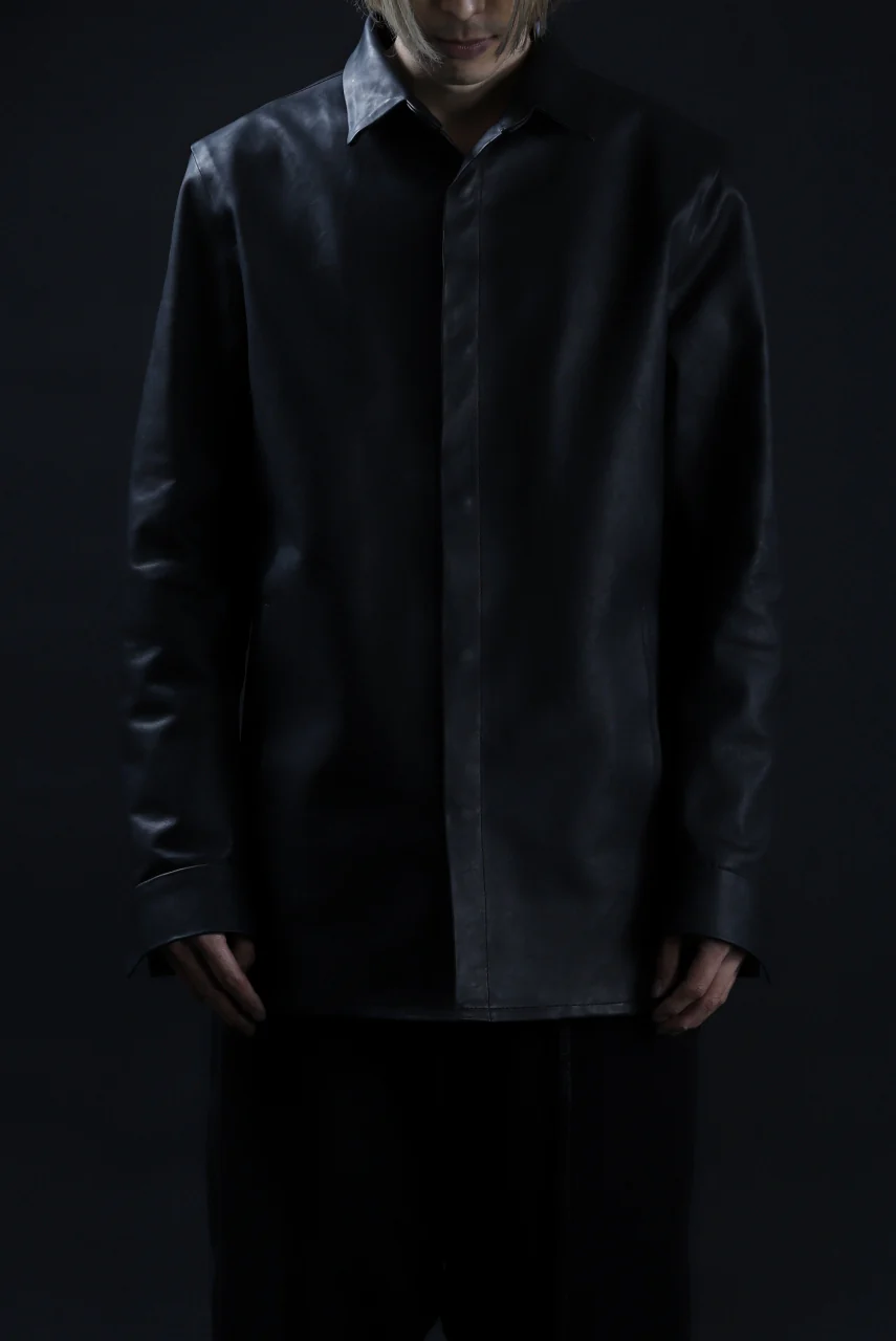 ISAMU KATAYAMA BACKLASH xx GUIDI COMMA 8 LEATHER SHIRT / CALF "Vitello Fiore Volonato" (BLACK) - Image 39
