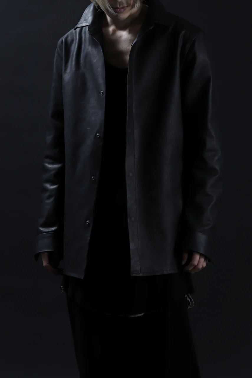 ISAMU KATAYAMA BACKLASH xx GUIDI COMMA 8 LEATHER SHIRT / CALF "Vitello Fiore Volonato" (BLACK) - Image 51
