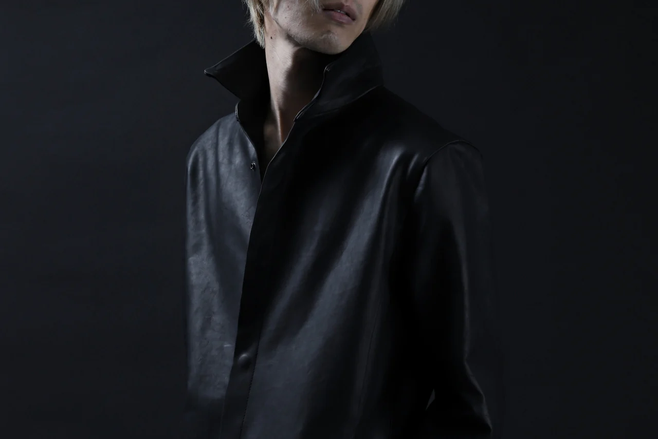 ISAMU KATAYAMA BACKLASH xx GUIDI COMMA 8 LEATHER SHIRT / CALF "Vitello Fiore Volonato" (BLACK) - Image 59