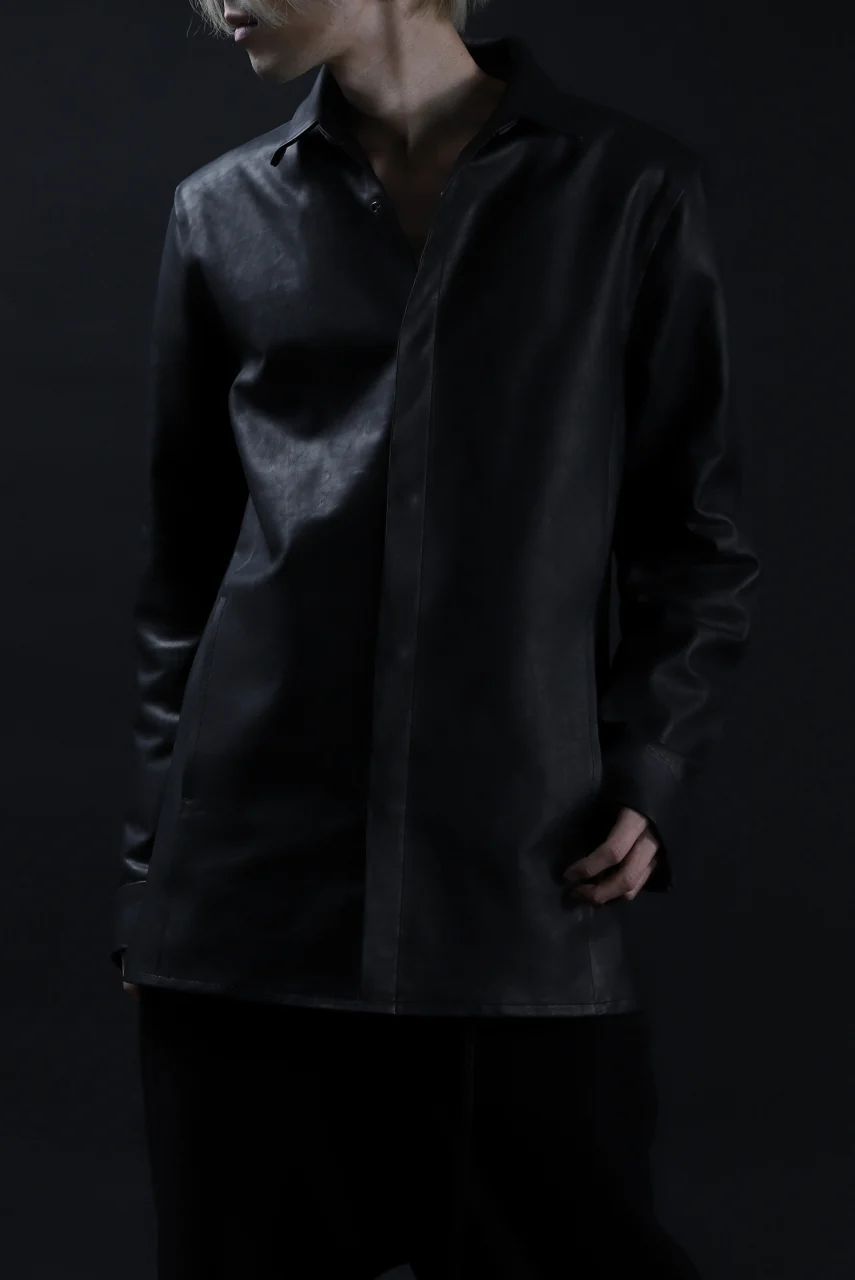 ISAMU KATAYAMA BACKLASH xx GUIDI COMMA 8 LEATHER SHIRT / CALF "Vitello Fiore Volonato" (BLACK) - Image 7