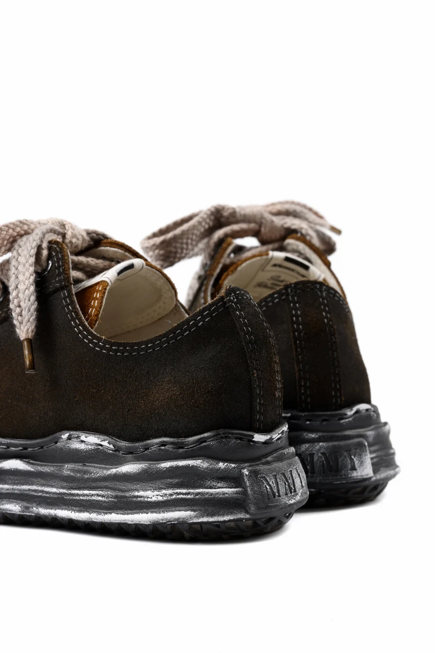 ISAMU KATAYAMA BACKLASH xx Maison MIHARA YASUHIRO “HANK” OG SOLE STEER SUEDE GARMENT-DYED LOW-TOP SNEAKER (BLACK) - Image 16