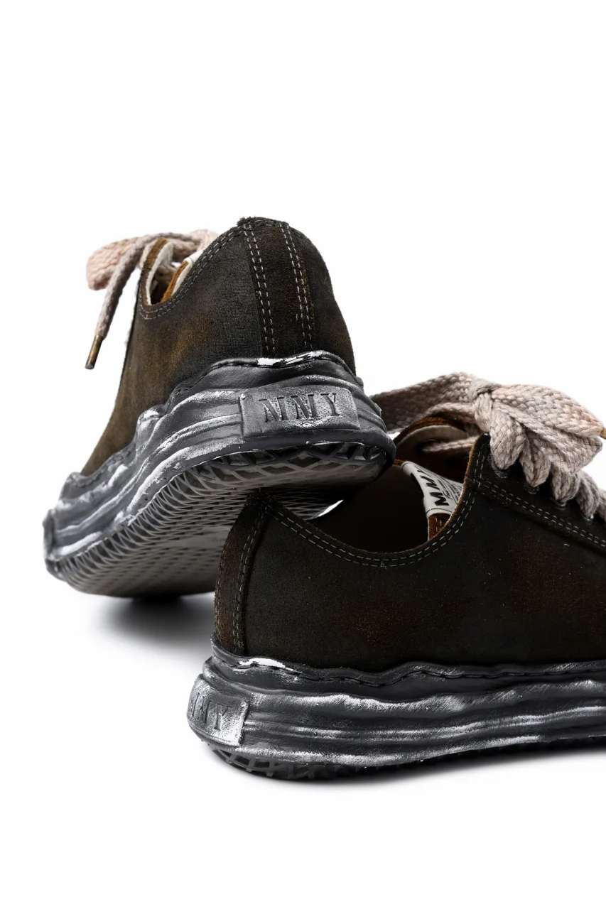 ISAMU KATAYAMA BACKLASH xx Maison MIHARA YASUHIRO “HANK” OG SOLE STEER SUEDE GARMENT-DYED LOW-TOP SNEAKER (BLACK) - Image 17