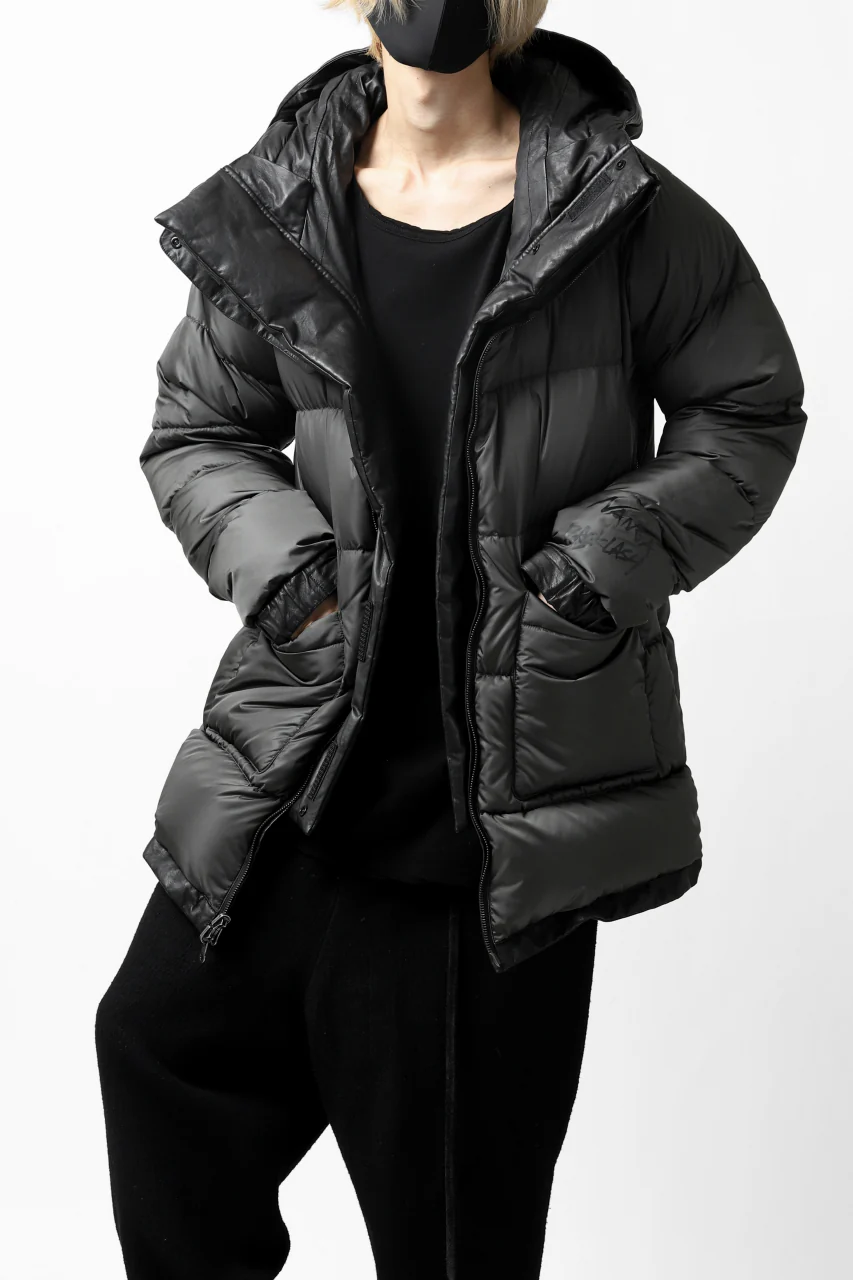 ISAMU KATAYAMA BACKLASH xx NANGA REVERSIBLE MOUNTAIN BELAY COAT / KANGAROO x NYLON x POLISH WHITE GOOSE (BLACK x GREY) - Image 58