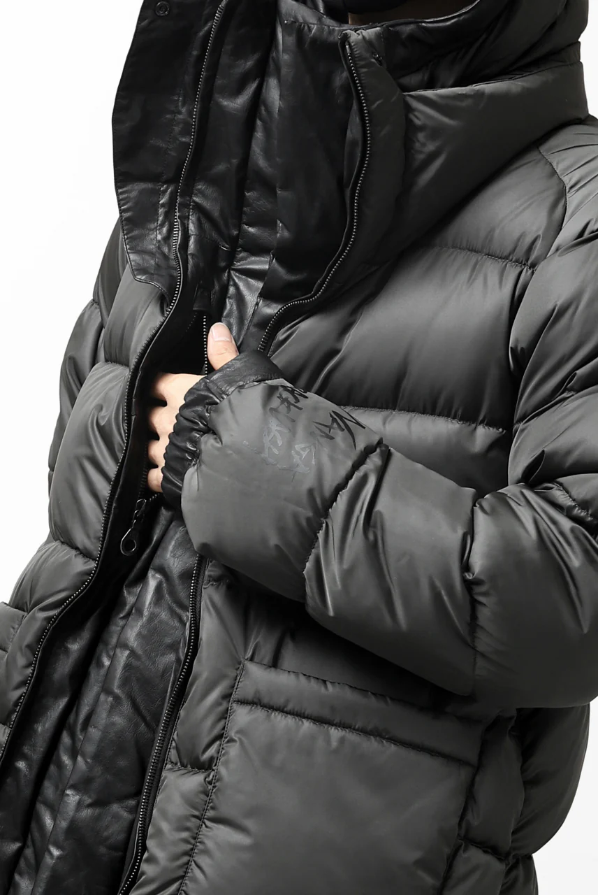 ISAMU KATAYAMA BACKLASH xx NANGA REVERSIBLE MOUNTAIN BELAY COAT / KANGAROO x NYLON x POLISH WHITE GOOSE (BLACK x GREY) - Image 71