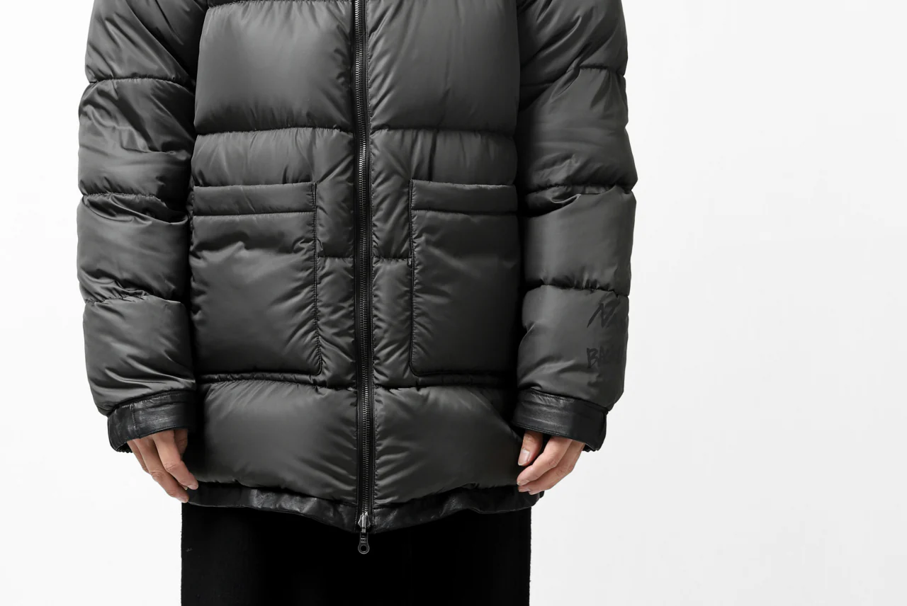 ISAMU KATAYAMA BACKLASH xx NANGA REVERSIBLE MOUNTAIN BELAY COAT / KANGAROO x NYLON x POLISH WHITE GOOSE (BLACK x GREY) - Image 80