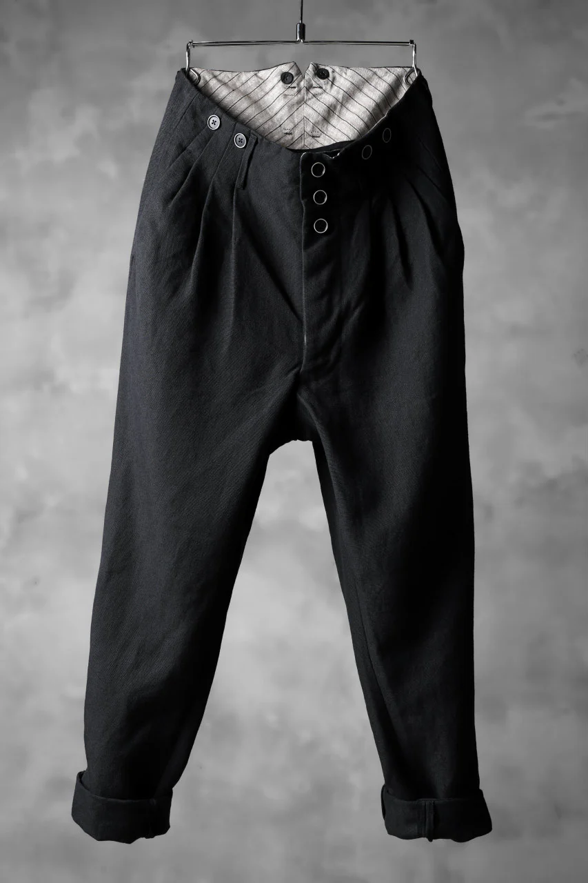 KLASICA 3TUCK TAPERED TROUSERS / RAMIE (CARBON) - Image 4