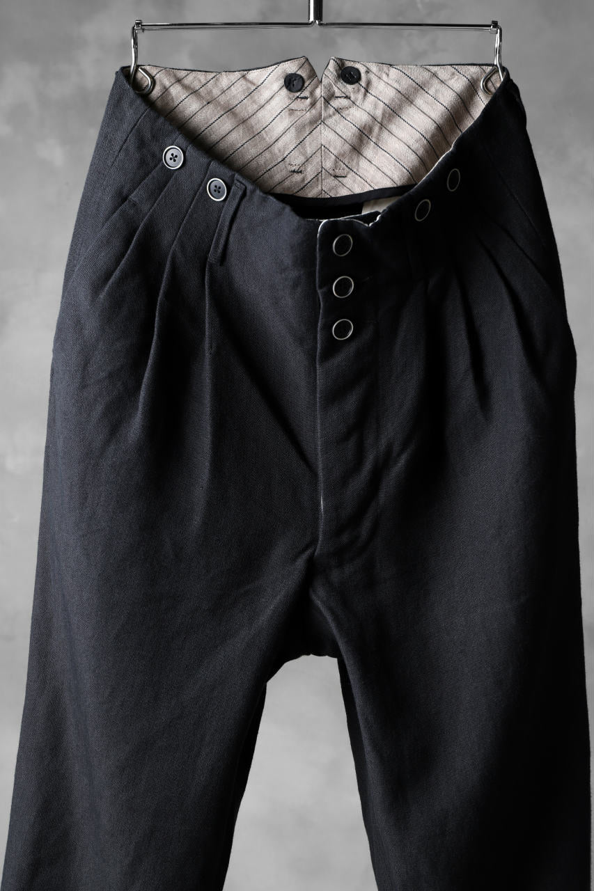KLASICA 3TUCK TAPERED TROUSERS / RAMIE (CARBON) - Image 5