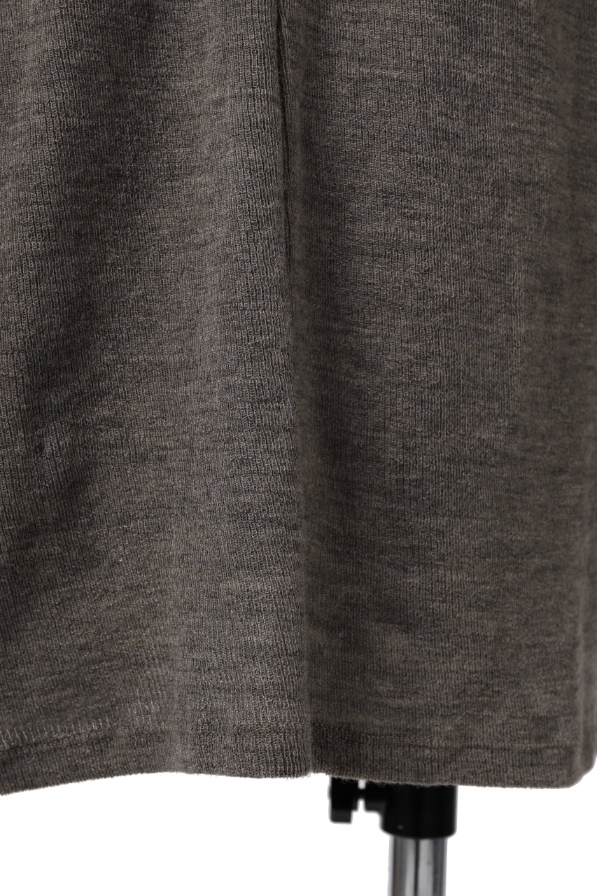 KLASICA ASLEEP CREW NECK KNIT SWEATER / WEANER WOOL RIB (FAWN) - Image 19