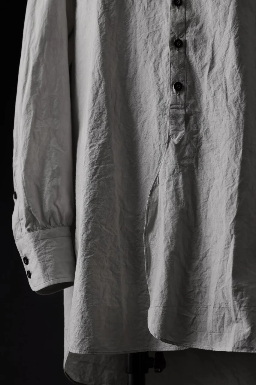 KLASICA BAND COLLAR FINE STITCHED SHIRT / HAND DYED COTTON-LINEN (CONCRETE) - Image 6