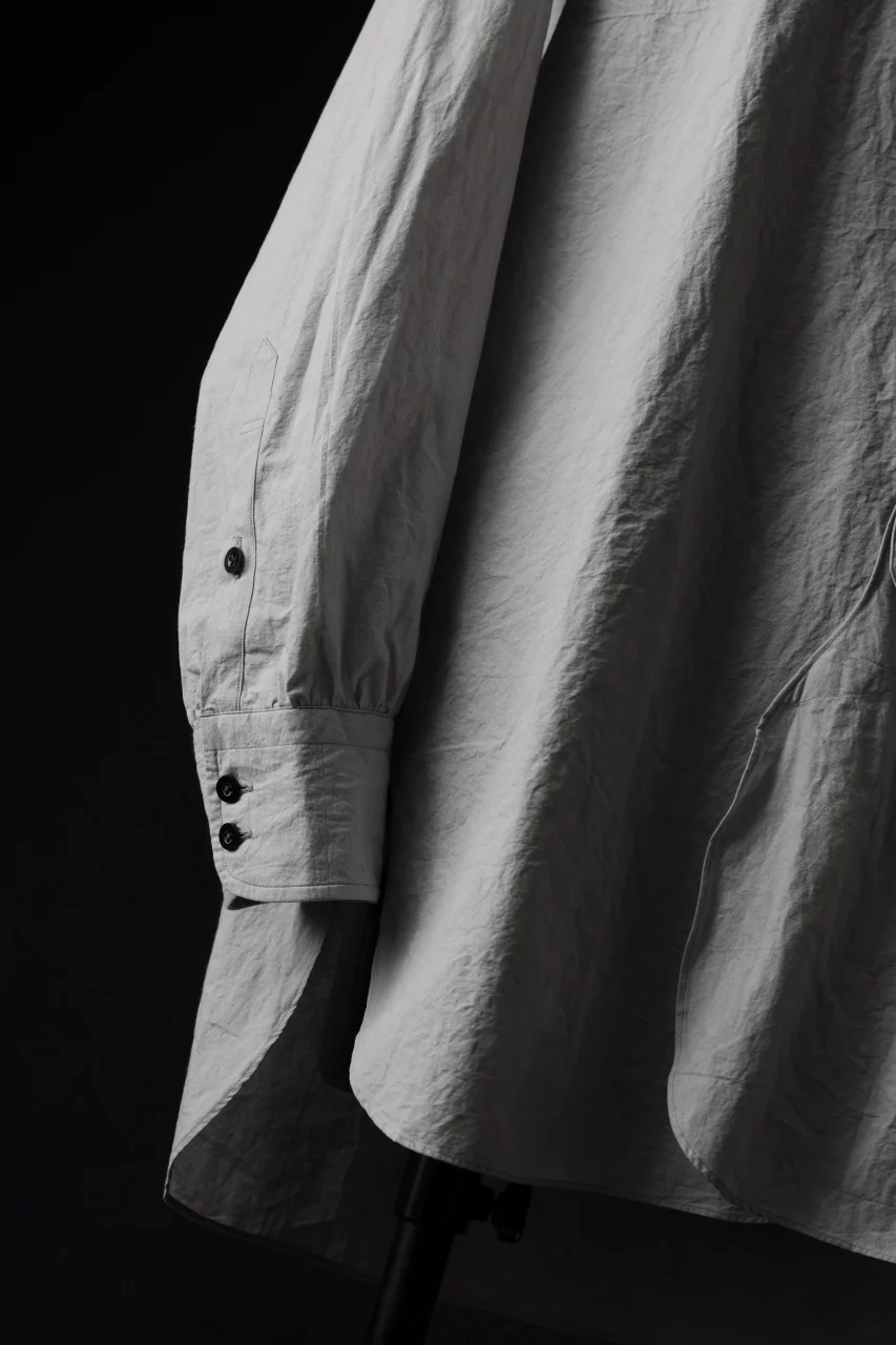 KLASICA BAND COLLAR FINE STITCHED SHIRT / HAND DYED COTTON-LINEN (CONCRETE) - Image 8