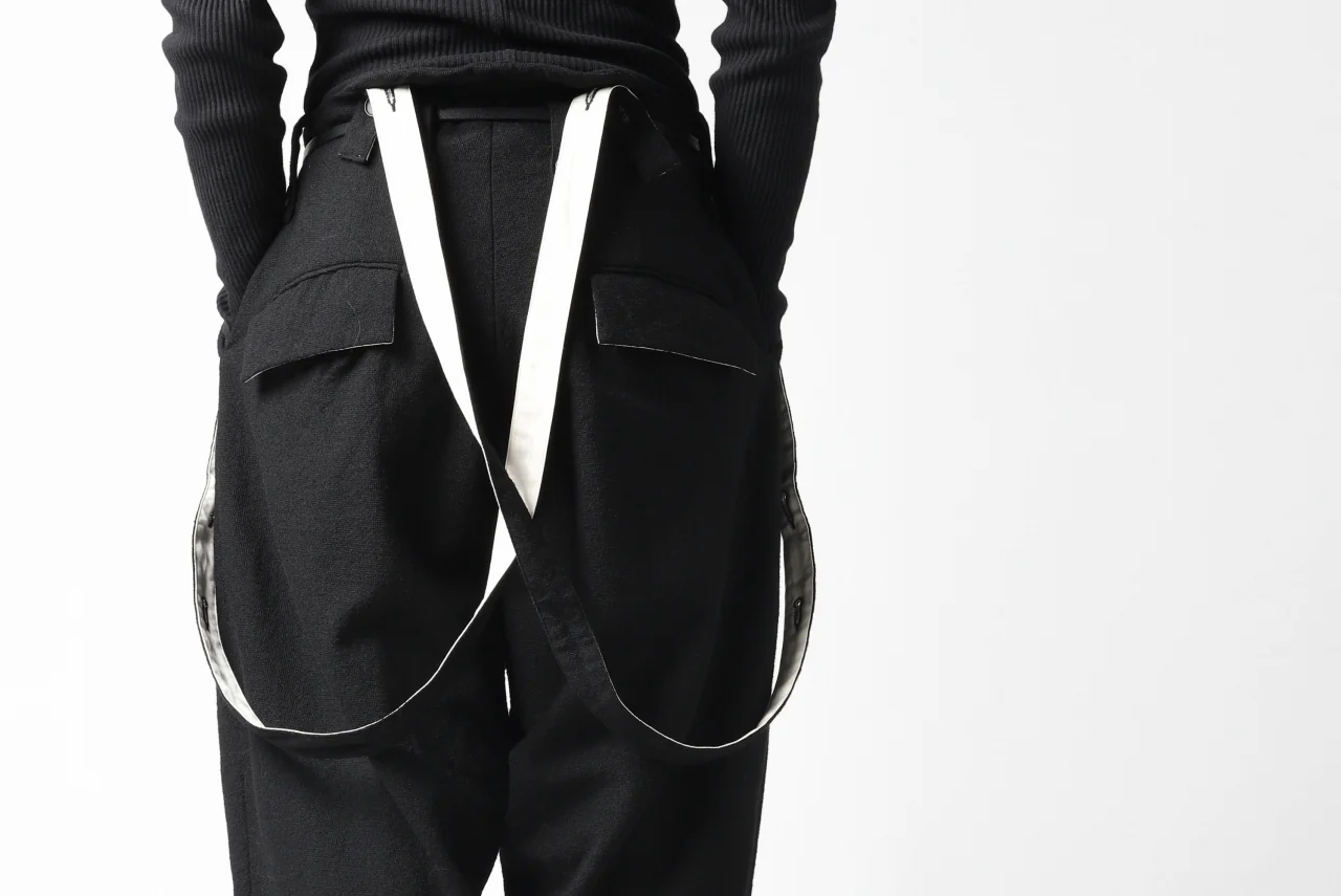 KLASICA BARREL-TWEED SUSPENDER TROUSERS / OFF TWEED WOOL (BLACK) - Image 26
