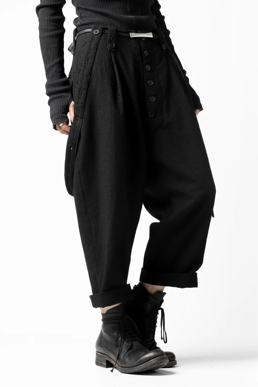 KLASICA BARREL-TWEED SUSPENDER TROUSERS / OFF TWEED WOOL (BLACK) - Image 4