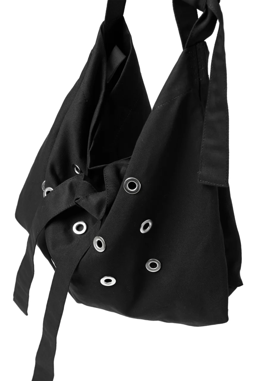 KLASICA BIVOUAC RIBBON HOLE SHOULDER BAG / HIGH RISE TWILL (BLACK) - Image 13