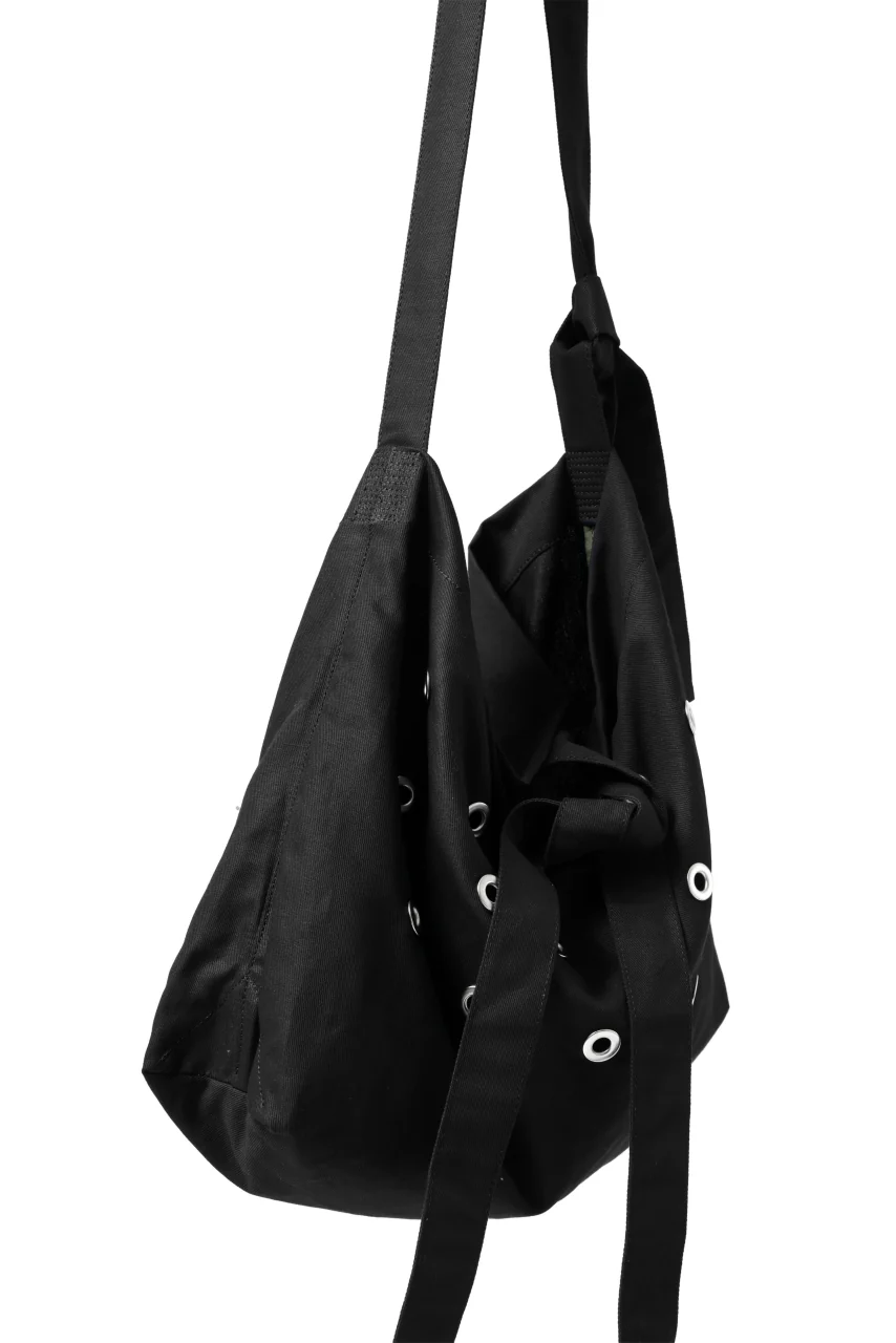 KLASICA BIVOUAC RIBBON HOLE SHOULDER BAG / HIGH RISE TWILL (BLACK) - Image 16