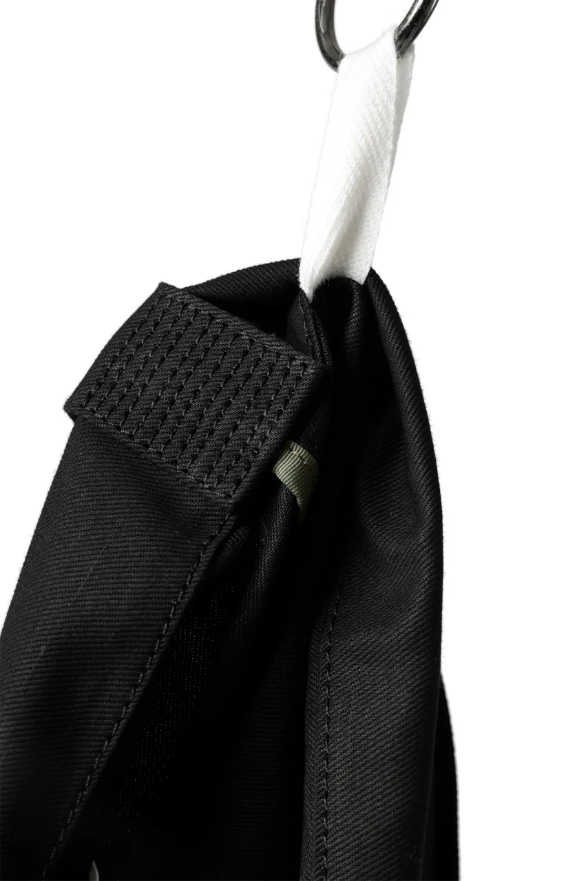 KLASICA BIVOUAC RIBBON HOLE SHOULDER BAG / HIGH RISE TWILL (BLACK) - Image 18